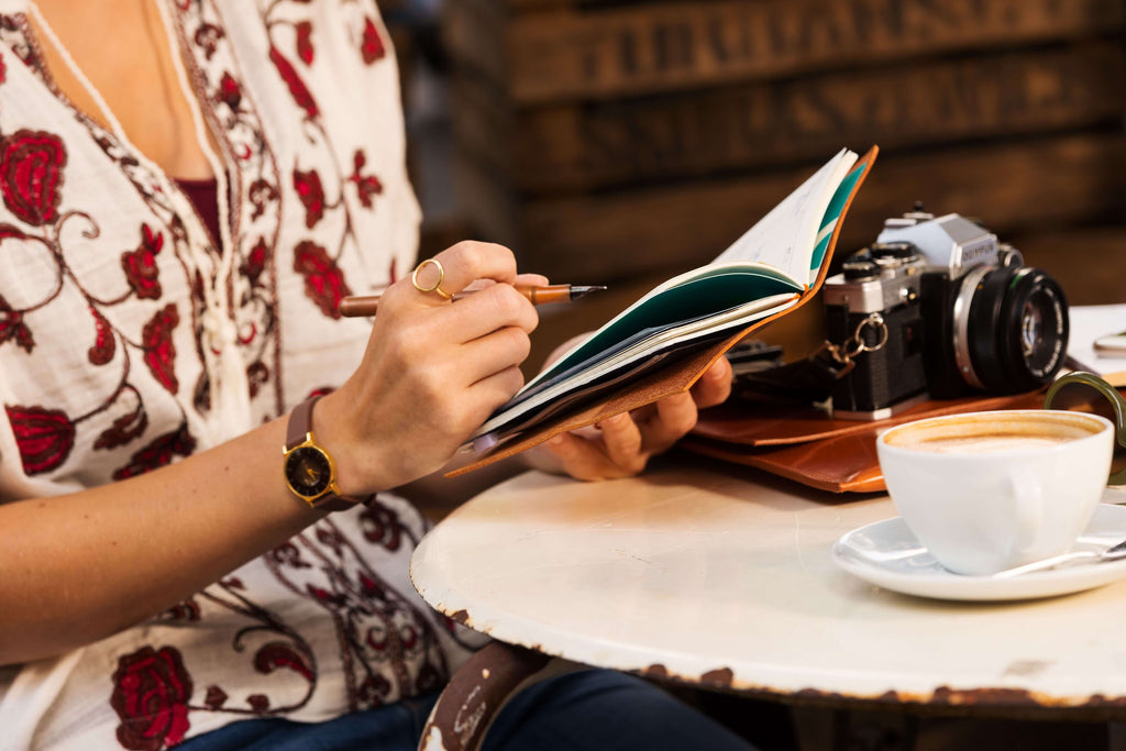 8 benefits of journaling to reconnect with yourself