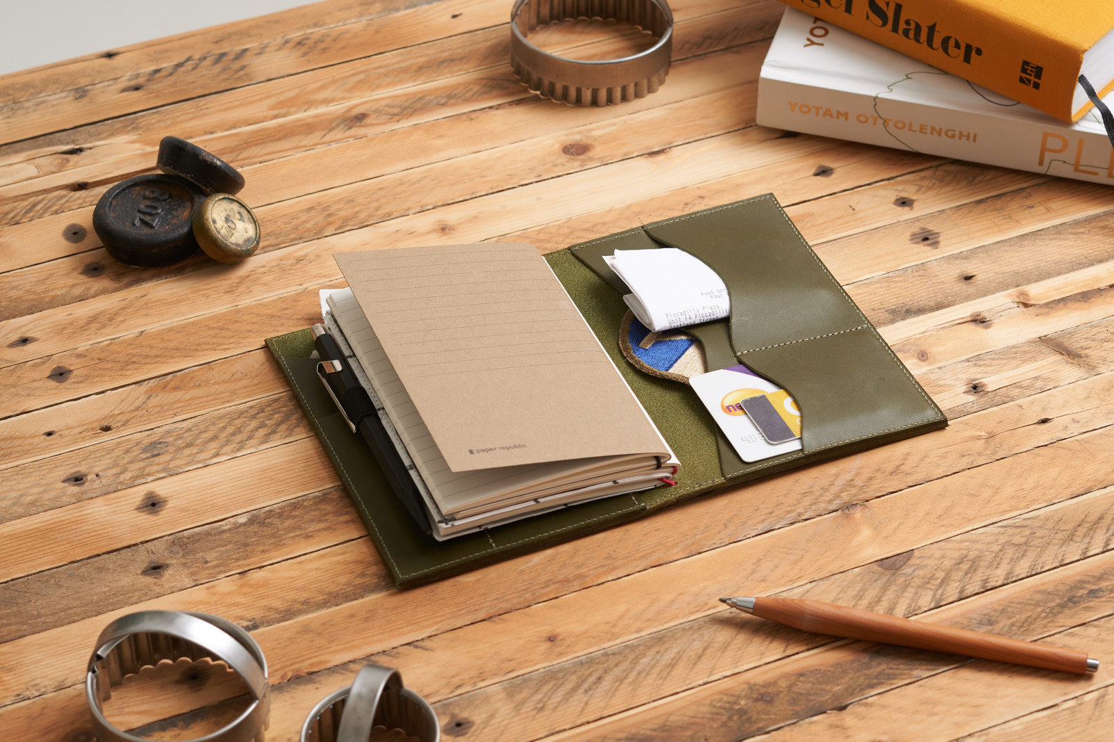 Card & Cash Holder – Stylish, Minimalist Wallet Alternative