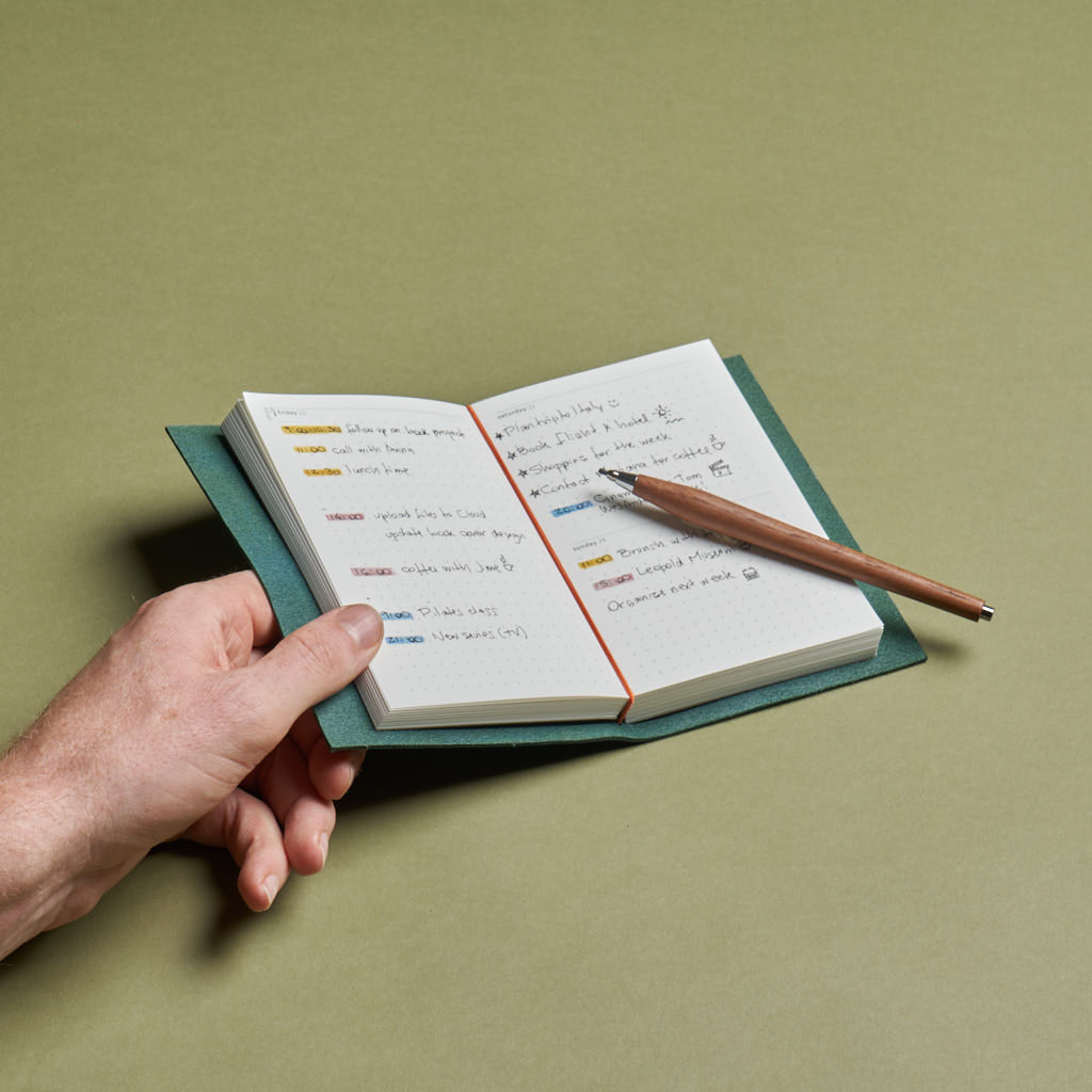2026 Daily Planner Bundle – Refillable Leather Journal + Daily Planner ...