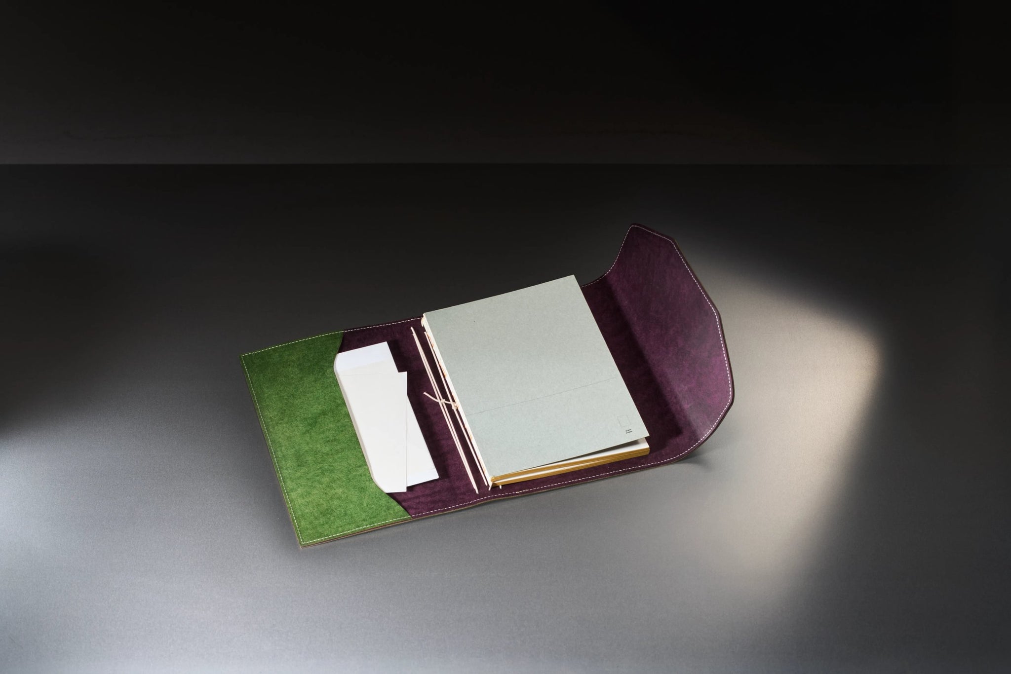 le trifold Dúchas edition | special edition leather journal
