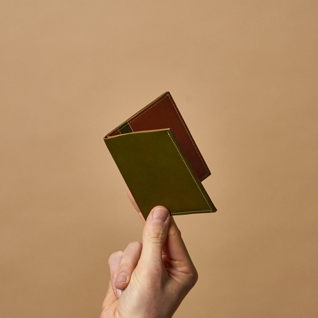 olive green & cognac | vert olive & cognac | olivgrün & cognac