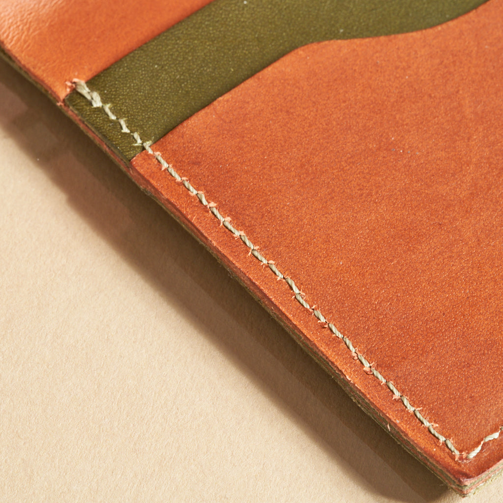 olive green & cognac | vert olive & cognac | olivgrün & cognac